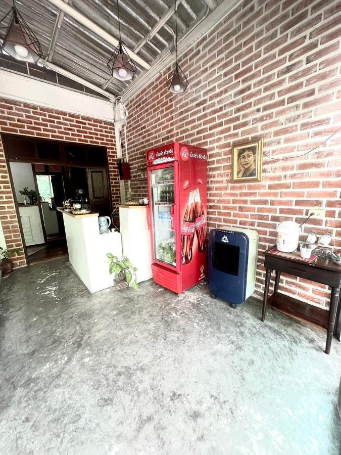 Une Jai Place เรือนอุ่นใจ Phimai Exterior foto